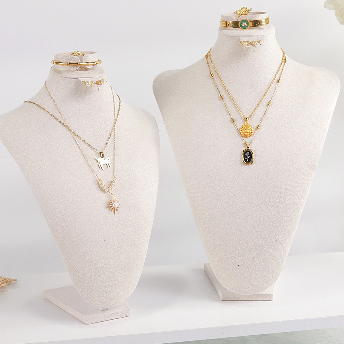 Body Velvet Jewelry Display Bu - Body Jewelry Display Case ulasan dan harga